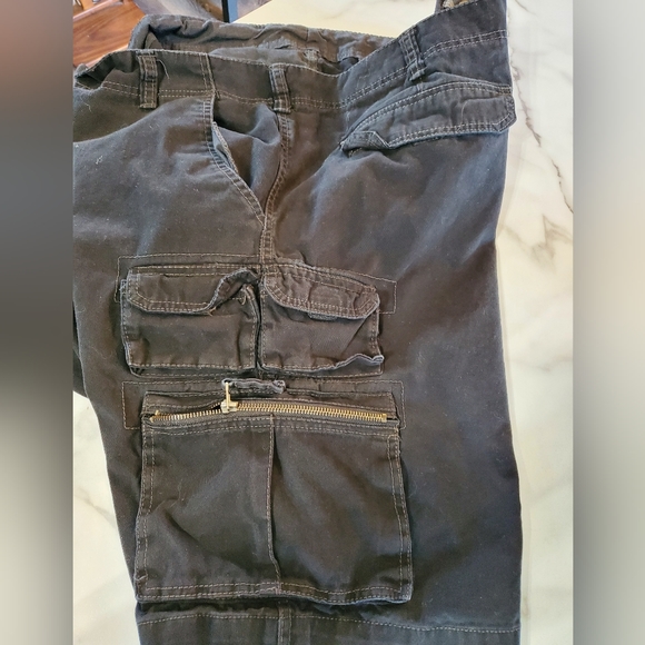 Ocean Pacific Men's Black Cargo Shorts size 42 - Picture 8 of 11